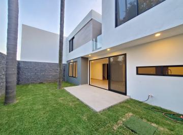 Casa de 4 habitaciones, Cuernavaca · Casa en Fraccionamiento con Vigilancia, Cerca de Capufe Cuernavaca