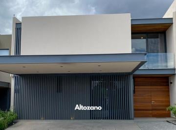 Casa · 236m² · 3 Recámaras · 3 Estacionamientos · Casa Nueva en Venta en Altozano