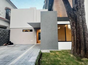Casa · 200m² · 3 Recámaras · 2 Estacionamientos · Venta de Casa Nueva Al Norte de Cuernavaca