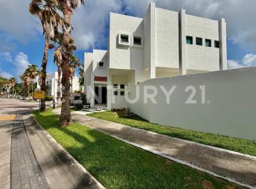 Casa · 450m² · 4 Recámaras · 3 Estacionamientos · Casa en Venta | Residencial Villa Magna | Cancun