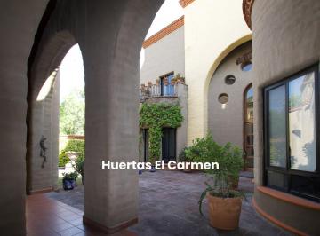 Casa · 730m² · 4 Recámaras · 4 Estacionamientos · Casa en Venta en Huertas El Carmen, Corregidora, Querétaro.