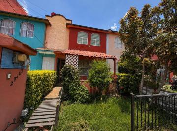 Foto 1 · Casa en Venta Para Remodelar en Los Sauces I, Toluca