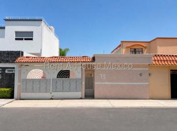 Casa de 3 habitaciones, Querétaro · Venta - Casa de Una Planta - Colinas del Cimatario