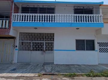 Casa · 213m² · 5 Recámaras · Casa Para Remodelar en Fracc, Reforma, Veracruz