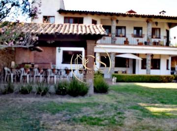 Casa · 358m² · 5 Recámaras · 4 Estacionamientos · Casa en Venta Praderas de La Hacienda Celaya