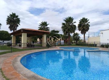 Casa · 200m² · 4 Recámaras · 2 Estacionamientos · Casa en Venta Puntarena Celaya