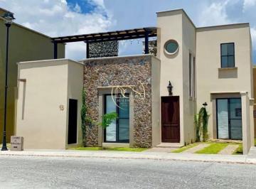 Casa · 170m² · 3 Recámaras · 2 Estacionamientos · Casa en Renta o Venta Tierradentro San Miguel de Allende