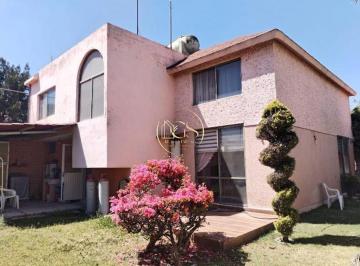 Casa · 160m² · 4 Recámaras · 2 Estacionamientos · Casa en Venta Arboledas 2da Seccion Celaya