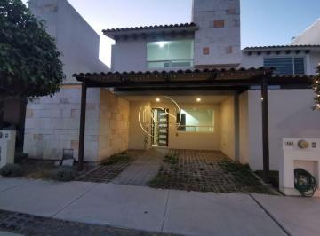 Casa · 105m² · 3 Recámaras · 2 Estacionamientos · Casa en Venta Senda Real Celaya