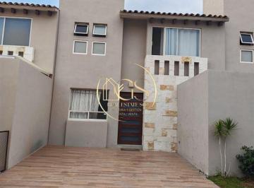 Casa · 112m² · 3 Recámaras · 2 Estacionamientos · Casa en Venta Senda Real Celaya