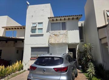 Casa · 112m² · 3 Recámaras · 2 Estacionamientos · Casa en Venta Senda Real Celaya