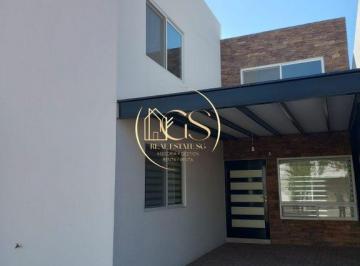 Casa · 147m² · 3 Recámaras · 2 Estacionamientos · Casa en Venta Alborada Residencial Celaya