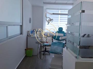 Oficina · 30m² · 1 Estacionamiento · Consultorio en Renta o Venta Hospital Mac Torre 2 Celaya