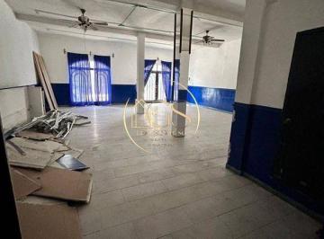 Oficina · 121m² · 1 Estacionamiento · Piso de Oficinas en Edificio en Renta Zona Centro Celaya
