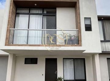 Casa · 112m² · 3 Recámaras · 2 Estacionamientos · Casa en Venta La Reserva Residencial Celaya