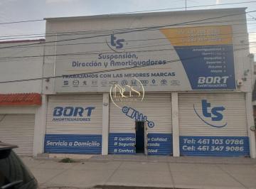 Local comercial · 200m² · 2 Estacionamientos · Local en Renta en Mutualismo Celaya