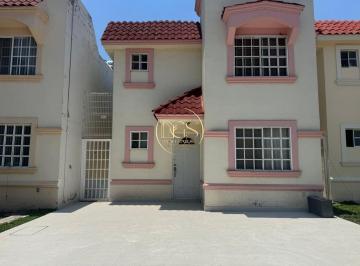 Casa · 105m² · 3 Recámaras · 2 Estacionamientos · Casa Amueblada en Renta Gran Clase Celaya
