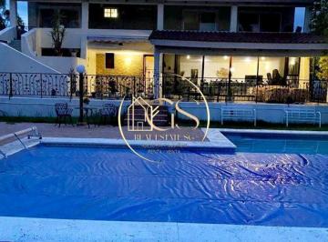 Casa · 800m² · 5 Recámaras · 6 Estacionamientos · Casa en Venta Alamo Contry Club Celaya