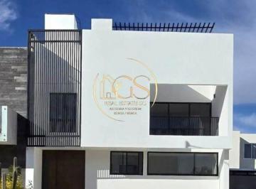 Casa · 160m² · 3 Recámaras · 2 Estacionamientos · Casa en Venta Punta Arena Celaya