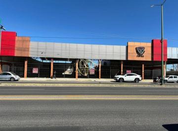 Local comercial · 1350m² · 10 Estacionamientos · Local Abierto en Renta Av Lazaro Cardenas Celaya