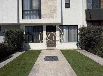 Casa · 120m² · 2 Recámaras · 2 Estacionamientos · Casa Amueblada en Renta La Reserva Residencial Celaya