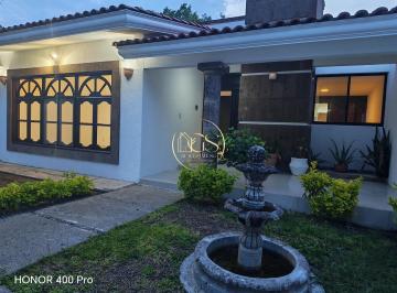 Casa · 620m² · 3 Recámaras · 4 Estacionamientos · Casa en Renta Praderas de La Hacienda Celaya
