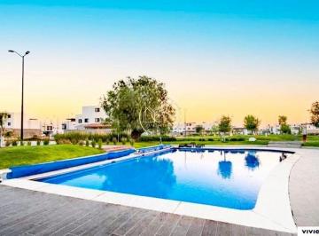 Terreno / Lote · 136m² · Terreno en Venta Zana Entorno Residencial Celaya