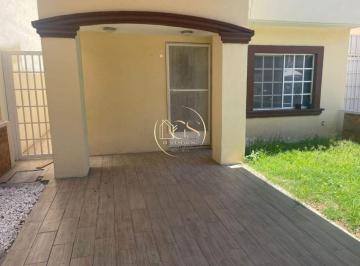 Casa · 112m² · 3 Recámaras · 2 Estacionamientos · Casa en Venta Gran Clase Residencial Celaya