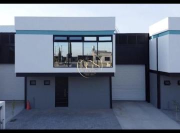 Bodega comercial · 253m² · 2 Estacionamientos · Bodega en Renta en Conjunto Privado 2 de Abril Celaya