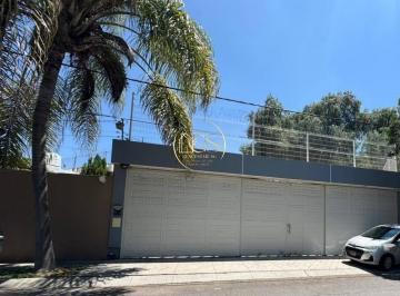 Casa · 506m² · 3 Recámaras · 6 Estacionamientos · Casa en Venta Arboledas 1ra Seccion Celaya