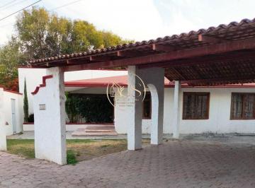 Casa · 1000m² · 3 Recámaras · 4 Estacionamientos · Casa en Venta Praderas de La Hacienda Celaya