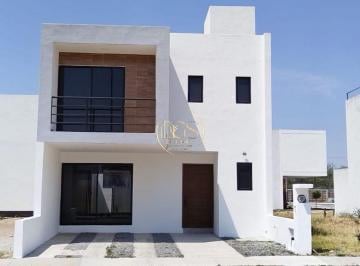 Casa · 126m² · 3 Recámaras · 2 Estacionamientos · Casa en Venta Zaná Entorno Residencial Celaya