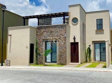 Casa · 135m² · 3 Recámaras · 2 Estacionamientos · Casa en Venta o Renta Amueblada en Tierradentro San Miguel Allende