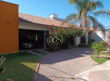 Casa · 750m² · 4 Recámaras · 4 Estacionamientos · Casa en Venta Praderas de a Hacienda Celaya