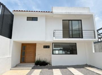 Casa · 315m² · 3 Recámaras · 3 Estacionamientos · Casa en Venta en El Condado