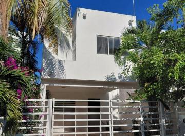 Casa de 3 habitaciones, Cancún · Casa Residencial Isla Azul