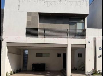 Casa · 291m² · 3 Recámaras · 2 Estacionamientos · Casa en Venta en Cumbres Elite