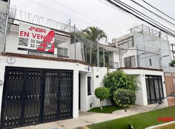 Casa de 3 habitaciones, Zapopan · Casa en Venta en La Estancia