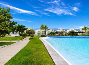 Casa en condominio de 3 habitaciones, Yautepec · Casa en Venta en Condominio Único con Laguna Artificial, en Cascadas de Cocoyoc, 3 Recámaras y 100 m