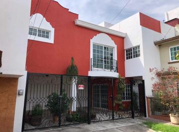 Casa en condominio de 4 habitaciones, Zapopan · Casa de 4 Recamaras San Isidro