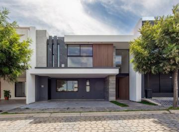 Casa en condominio de 4 habitaciones, San Andrés Cholula · Casa en Venta en Parque Sofía, Lomas de Angelópolis II | Excelente Ubicación | Roof Garden