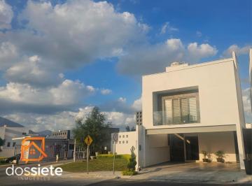 Casa · 201m² · 3 Recámaras · 3 Estacionamientos · Casa en Venta en Cumbres a Estrenar Equipada