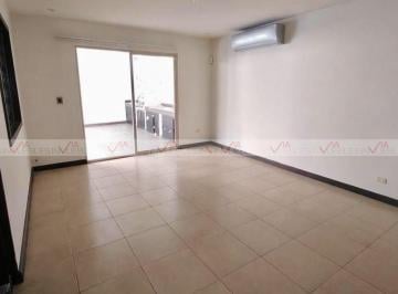 Casa · 378m² · 4 Recámaras · 2 Estacionamientos · Casa en Venta en Vistancias