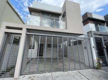 Casa · 156m² · 3 Recámaras · 2 Estacionamientos · Casa en Renta, Privadas Borneo Apodaca