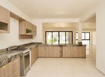 Casa de 3 habitaciones, Cancún · Casa Uso Comercial Zona Huayacán
