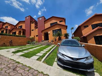Casa · 270m² · 3 Recámaras · 3 Estacionamientos · Casa en Venta en Paseos del Bosque, Naucalpan