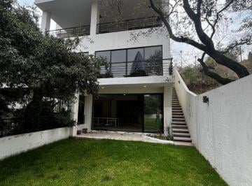 Casa · 542m² · 3 Recámaras · 4 Estacionamientos · Casa en Venta en Condado de Sayavedra, Atizapan