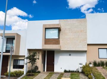 Casa · 172m² · 2 Recámaras · 2 Estacionamientos · Casa en Fraccionamiento Zibatá