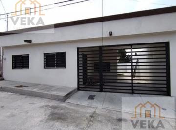 Casa · 85m² · 1 Estacionamiento · Casa Zona Insurgentes