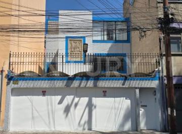 Casa · 296m² · 5 Recámaras · 3 Estacionamientos · Casa en Venta, Rio Niagara, Cuauhtémoc, Ciudad de Mexico.